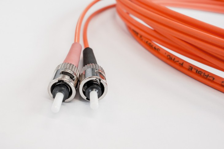 fiber-optic-cable-502894_1280