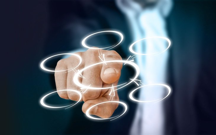 businessman-3105871_1280